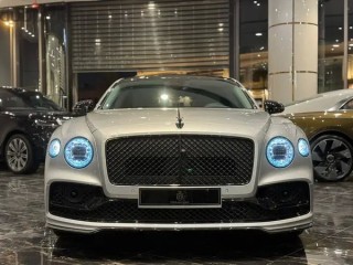 bentley-flying-spur-s-2024