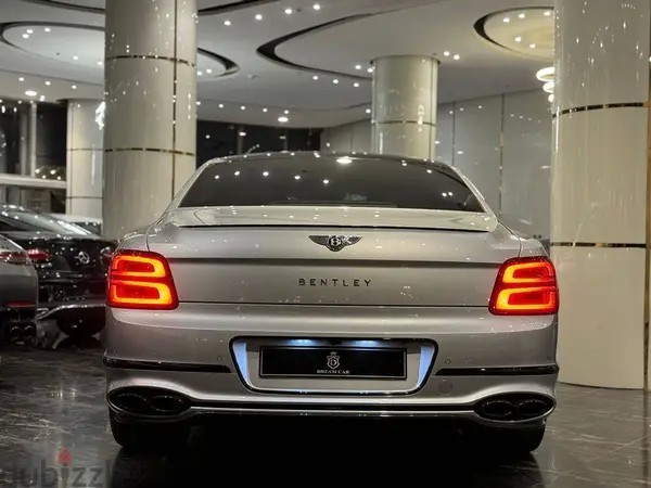bentley-flying-spur-s-2024-big-3